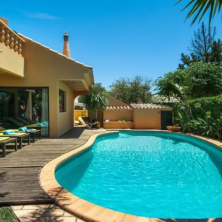 Sleeps 10 Pool Air Con Wifi *