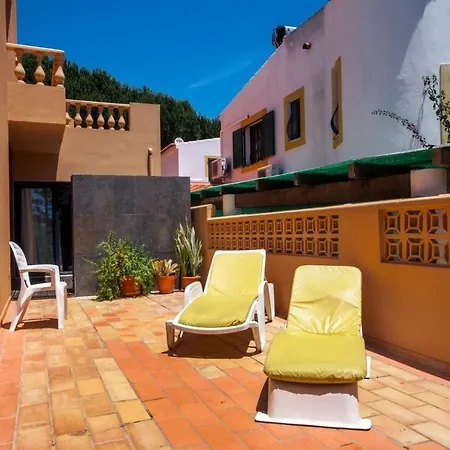 Sleeps 10 Pool Air Con Wifi